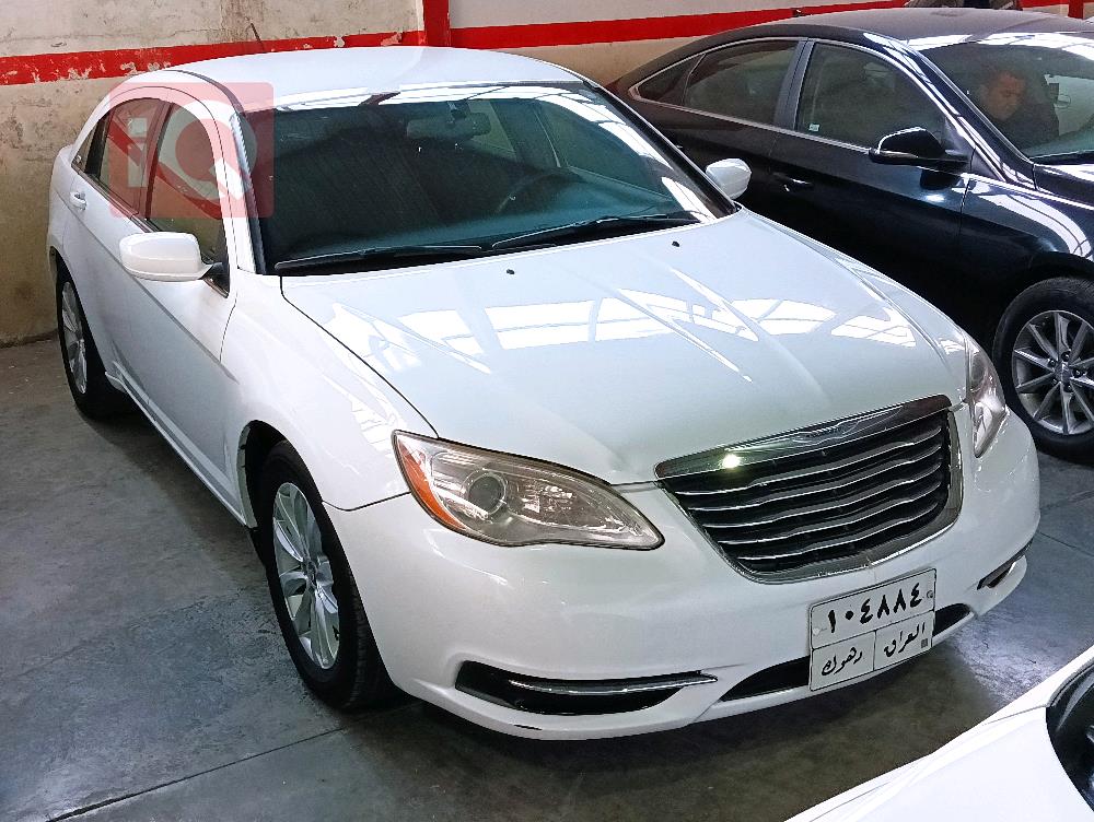 Chrysler 200